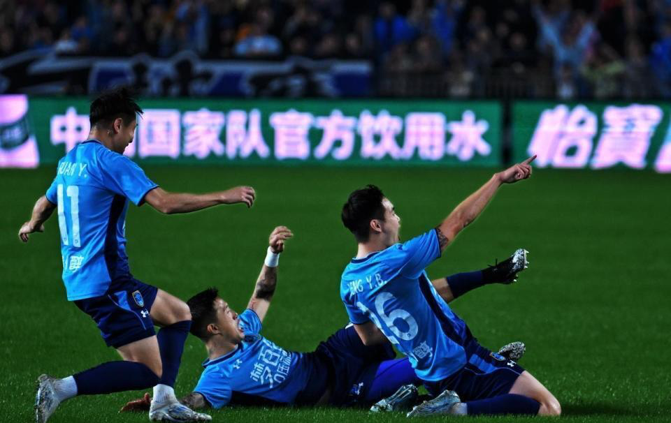 1-0!南通队获5连胜+0丢球 时隔2年回归中超 江苏足球重返顶级联赛